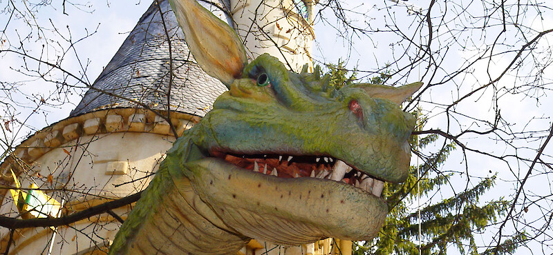 Feuerspeiender Drache