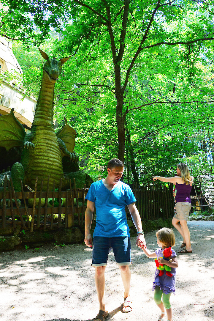 Feuerspeiender Drache