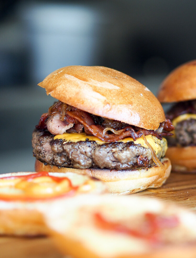 Miniwah-Steak a Burger House