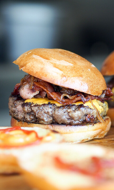 Miniwah-Steak a Burger House