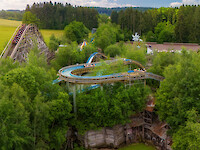 Wildwasserbahn mit Geisterbahn